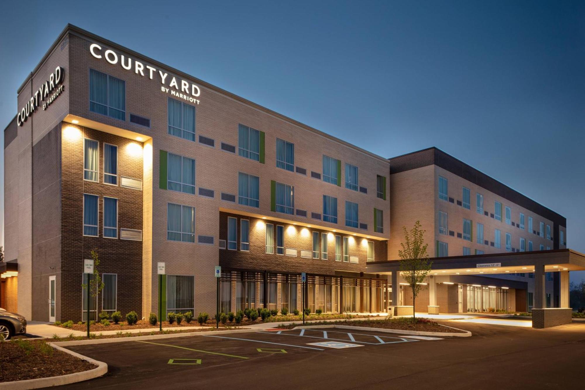 Hotel Courtyard By Marriott Indianapolis West-Speedway Exteriér fotografie